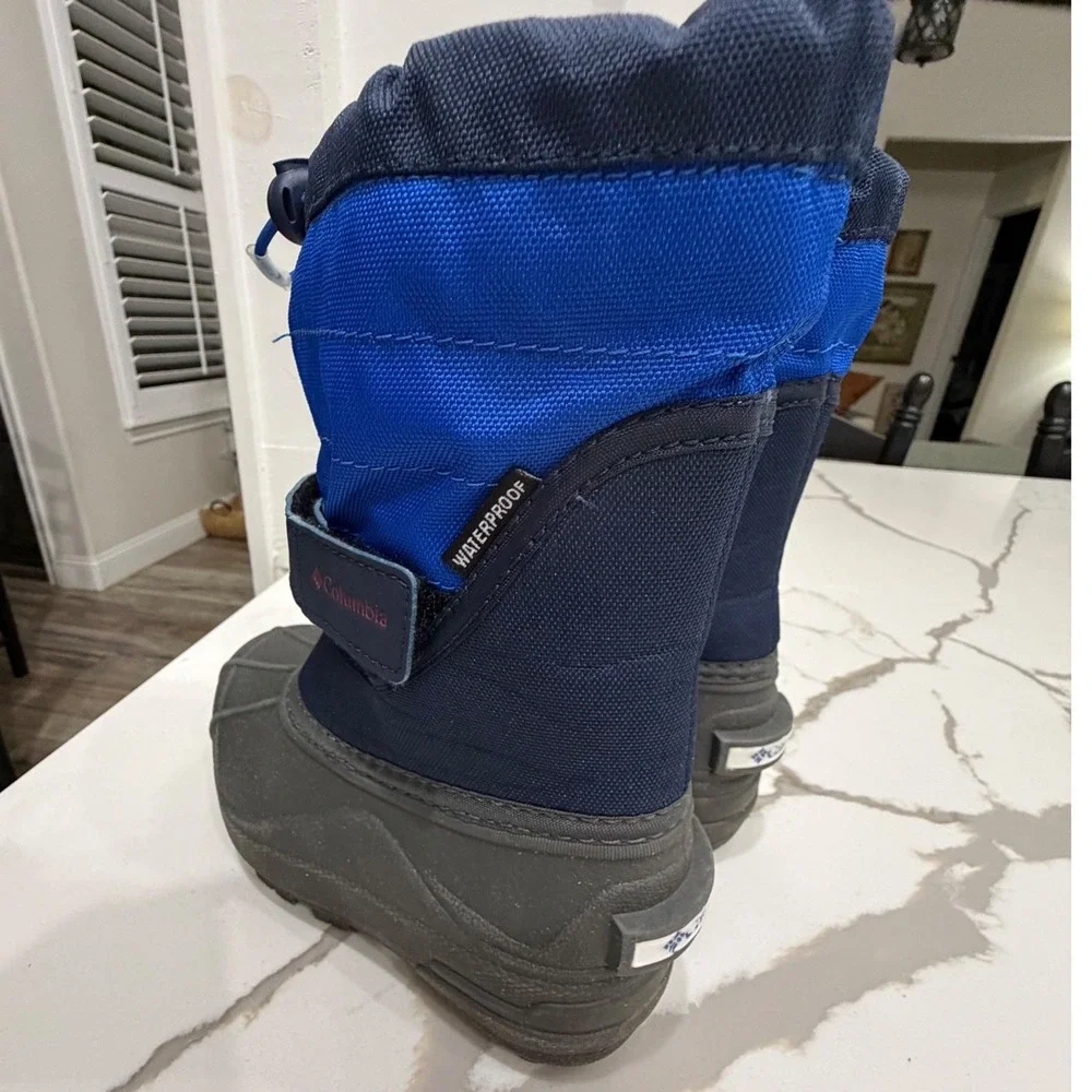 Columbia Kids Powderbug Plus II Waterproof Snow Boots Blue Navy Gorpcore Size 9